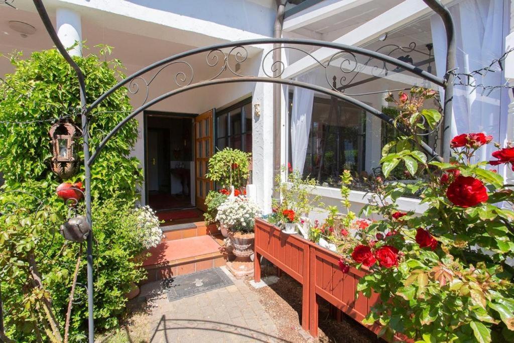 Cafesahne U Pension Dranske Exterior photo