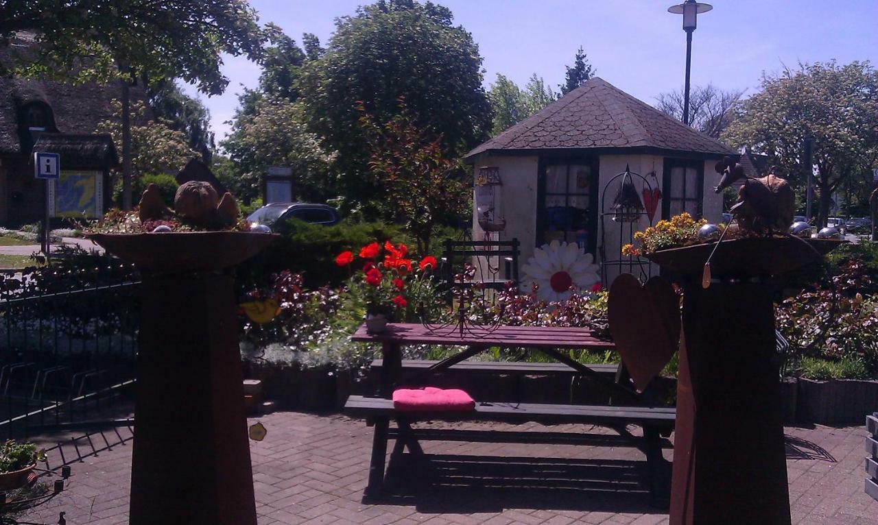 Cafesahne U Pension Dranske Exterior photo