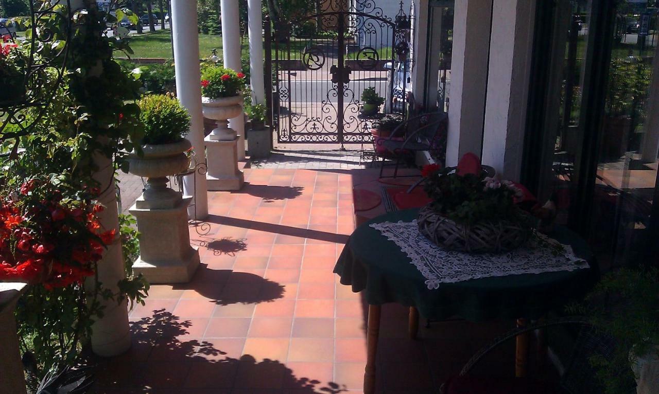 Cafesahne U Pension Dranske Exterior photo